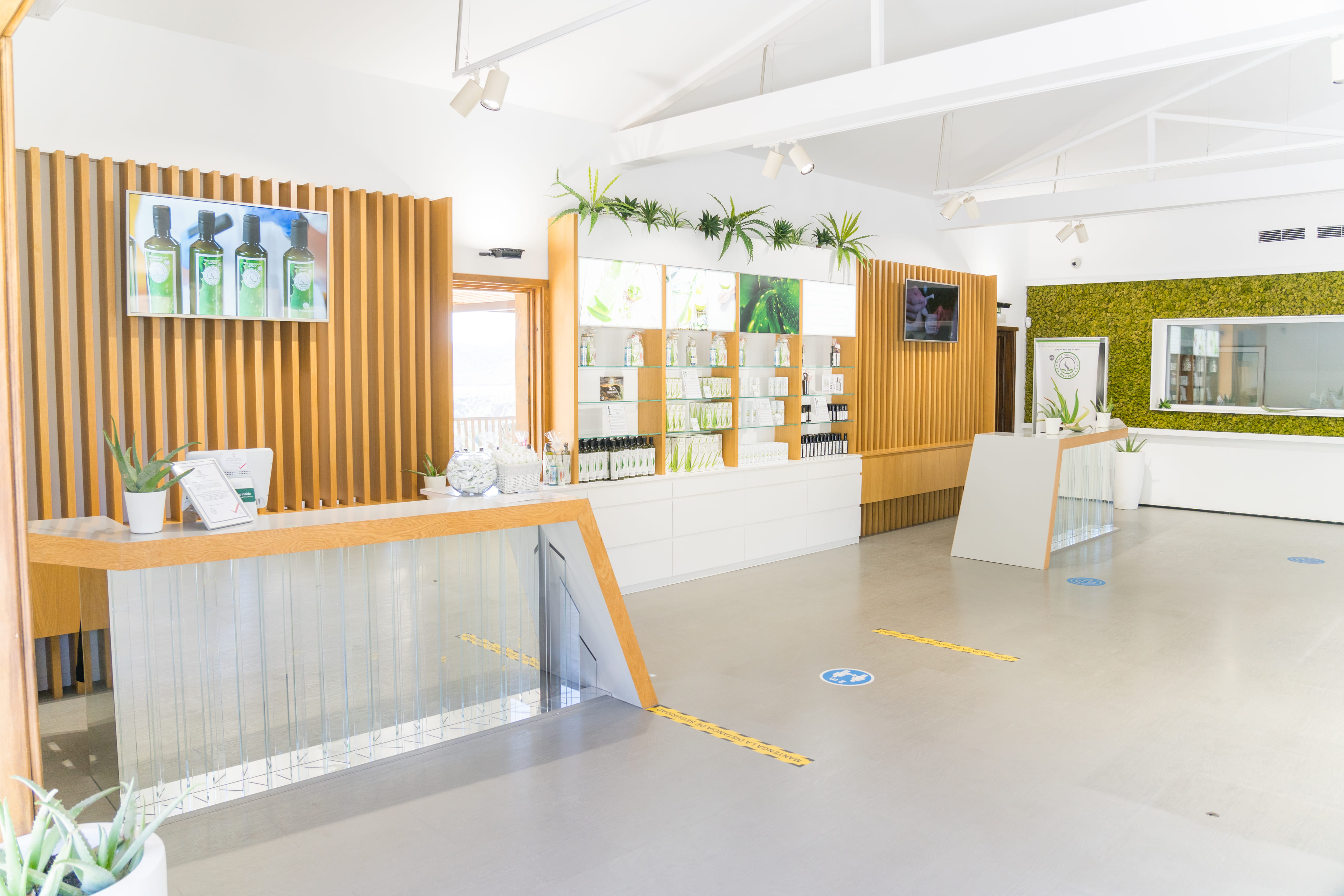 Interior de una tienda de Finca Canarias Aloe Vera